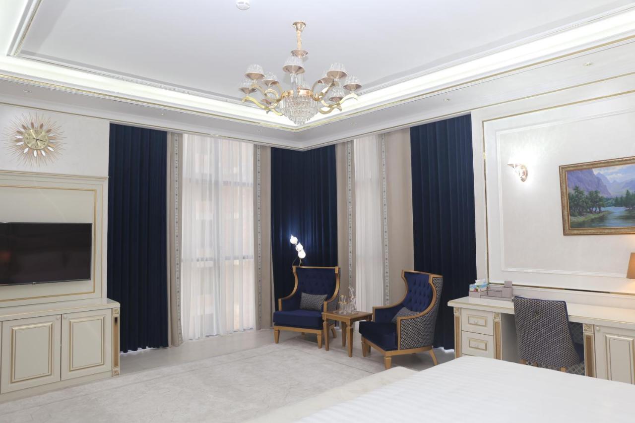 Safo Dushanbe Esterno foto